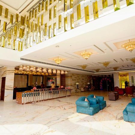 KAY-EM Spectra Hotel Chennai Exterior foto