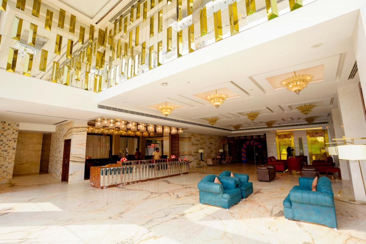 KAY-EM Spectra Hotel Chennai Exterior foto